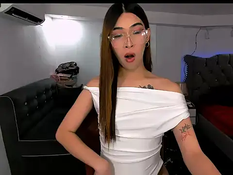 Snapshot of Yourdreamgoddess chatting on June 20, 4:37 am Yourdreamgoddess online show from June 20, 4:37 am