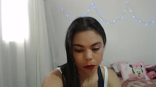 ms megan shadow online show from December 4, 7:33 pm