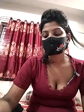 Queen-Any online show from October 9, 12:14 pm