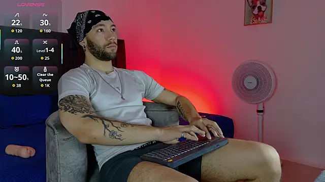 angel kyrozz online show from March 9, 7:07 pm