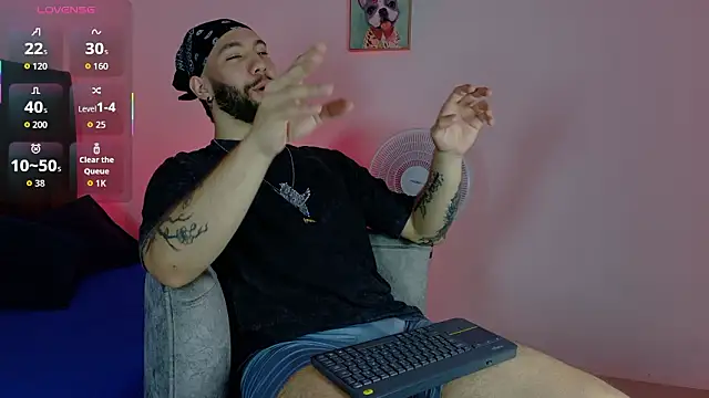 angel kyrozz online show from March 18, 7:06 pm