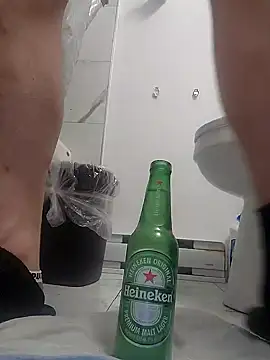 Snapshot of tntntm777 chatting on November 12, 3:29 am tntntm777 online show from November 12, 3:29 am