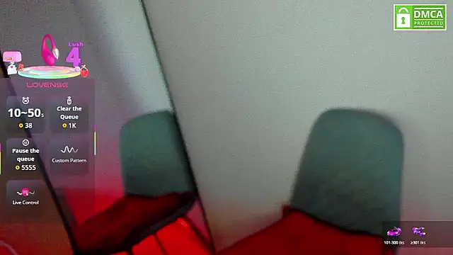 Snapshot of Daisy_Abby03 chatting on January 14, 7:47 am Daisy Abby03 online show from January 14, 7:47 am