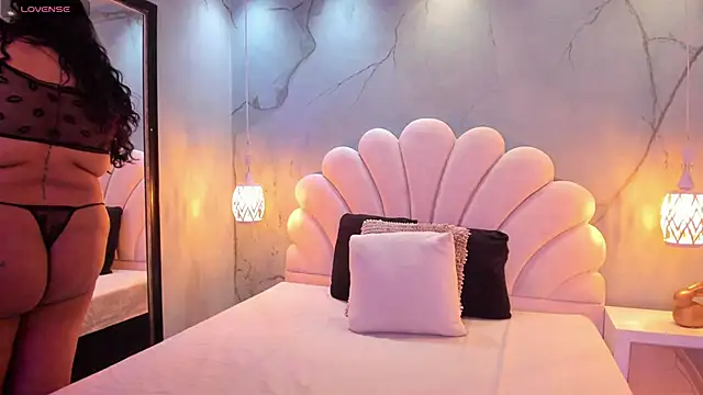 CatalinaCoopper online show from October 24, 5:15 am