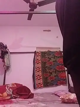 Snapshot of Binny91 chatting on January 13, 4:18 am Binny91 online show from January 13, 4:18 am