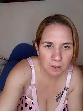 LaceyWestxx online show from December 17, 6:25 pm