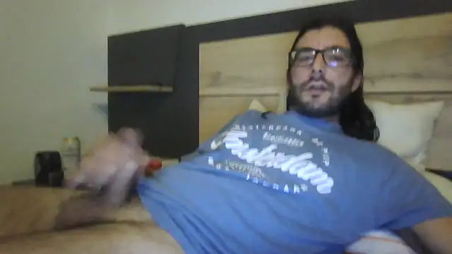 Snapshot of Arbneh69 chatting on October 15, 4:40 pm Arbneh69 online show from October 15, 4:40 pm