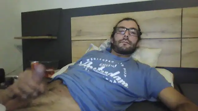 Snapshot of Arbneh69 chatting on October 16, 3:02 pm Arbneh69 online show from October 16, 3:02 pm