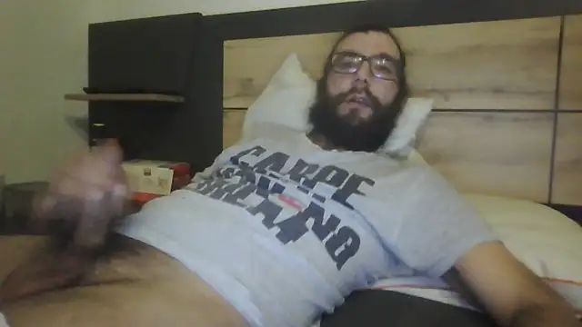 Snapshot of Arbneh69 chatting on February 23, 8:28 pm Arbneh69 online show from February 23, 8:28 pm