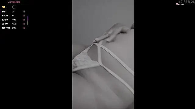 Snapshot of Keyli_sweet chatting on February 13, 2:40 am Keyli sweet online show from February 13, 2:40 am