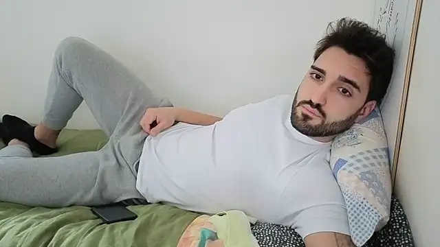 Al3xox02 online show from February 10, 1:26 pm