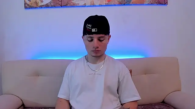 Leoo Miller online show from October 29, 9:27 pm