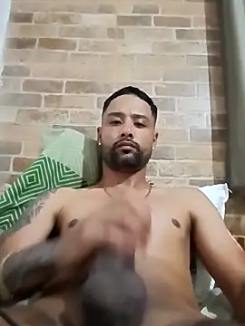 wellpauduro1994 online show from December 18, 3:01 am