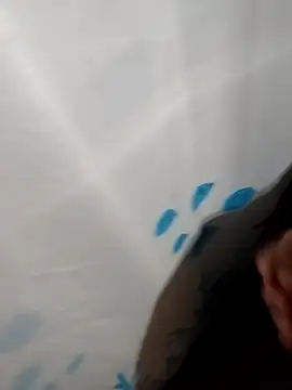 Snapshot of SantiagoB2 chatting on October 18, 2:47 am SantiagoB2 online show from October 18, 2:47 am