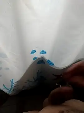 Snapshot of SantiagoB2 chatting on October 28, 2:48 am SantiagoB2 online show from October 28, 2:48 am