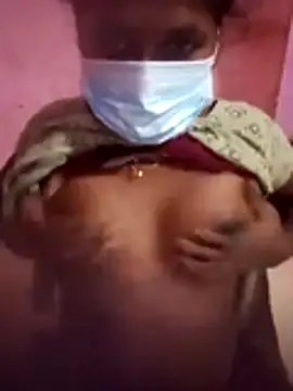 Eswar77 online show from November 10, 4:28 pm