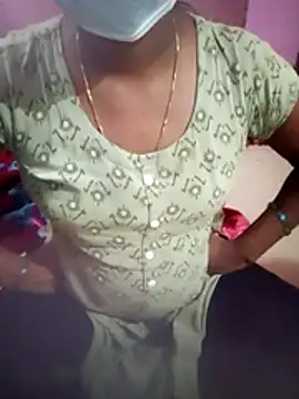 Eswar77 online show from November 11, 4:51 pm