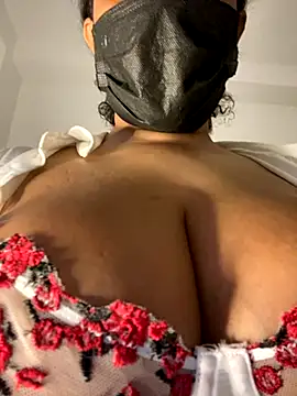 Monica  Bellucci   online show from November 8, 10:37 am