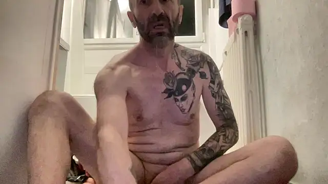 slave44nantes online show from December 16, 12:59 am