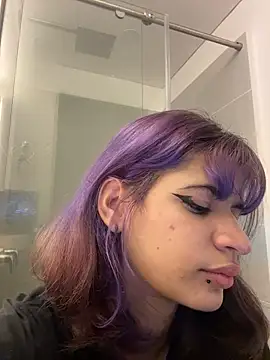 Snapshot of sukulaurens chatting on January 14, 4:07 am sukulaurens online show from January 14, 4:07 am