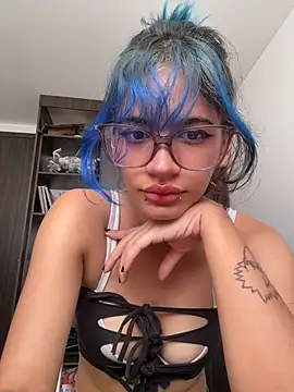 sukulaurens online show from April 2, 3:53 pm