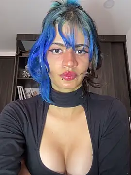 sukulaurens online show from April 4, 5:54 pm