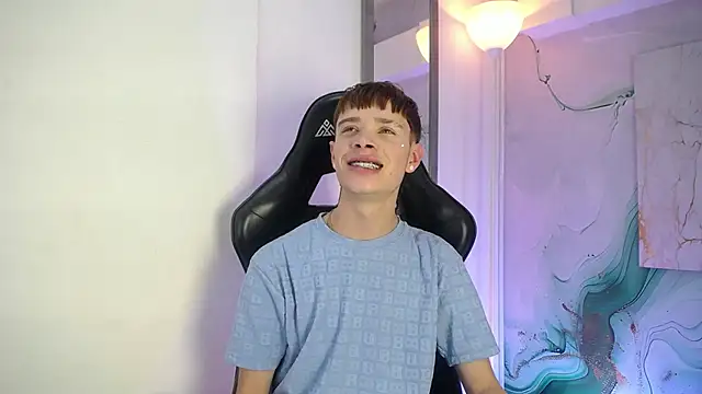 Snapshot of JackFrosst chatting on July 11, 12:19 pm JackFrosst online show from July 11, 12:19 pm