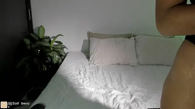 cintya brown online show from November 12, 8:19 pm