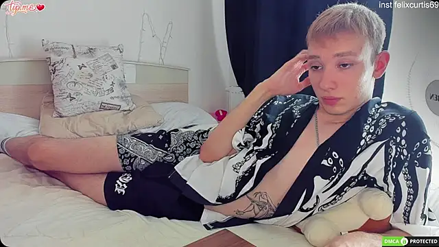 felixcurt69 online show from August 9, 9:47 am