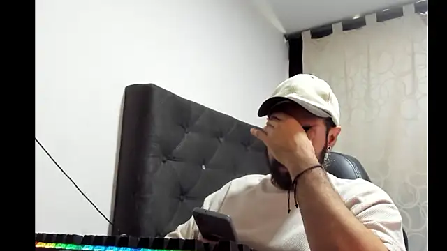 coolfriki online show from March 4, 9:43 pm