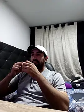 coolfriki online show from May 6, 10:59 pm