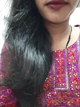 Snapshot of anjali2351 chatting on June 28, 4:24 pm anjali2351 online show from June 28, 4:24 pm