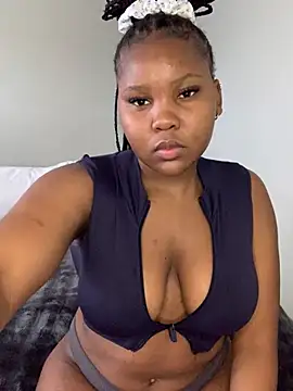 Snapshot of Scarlettxx21 chatting on May 7, 9:47 am Scarlettxx21 online show from May 7, 9:47 am