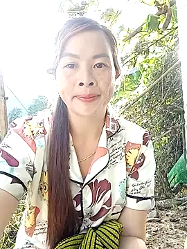 Snapshot of lucky774- chatting on October 10, 12:31 am lucky774- online show from October 10, 12:31 am