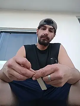 Snapshot of Yasahel33 chatting on July 16, 1:00 am Yasahel33 online show from July 16, 1:00 am