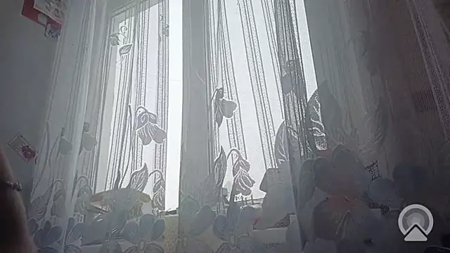 Snapshot of Melorini chatting on February 10, 4:05 am Melorini online show from February 10, 4:05 am