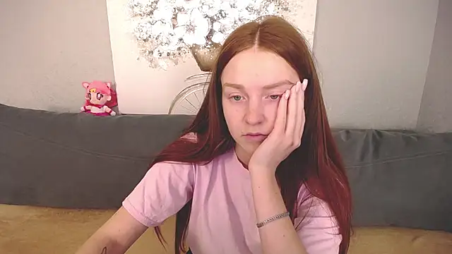 Evarey  online show from October 18, 11:11 am