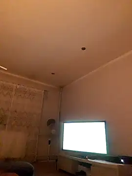 Snapshot of Remello1 chatting on December 20, 9:11 pm Remello1 online show from December 20, 9:11 pm