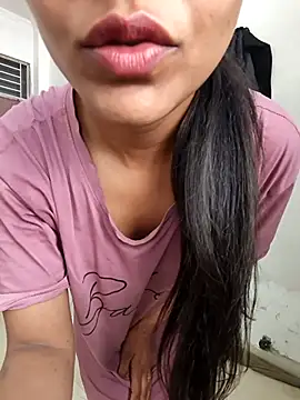 anshika0124 online show from January 8, 5:32 am