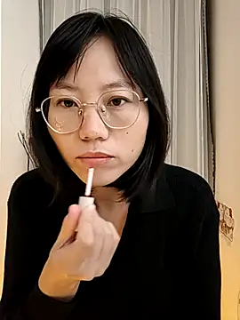 nini10052025 online show from November 3, 7:04 pm