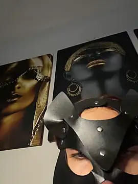 Teengirlmiaa online show from December 4, 8:50 pm