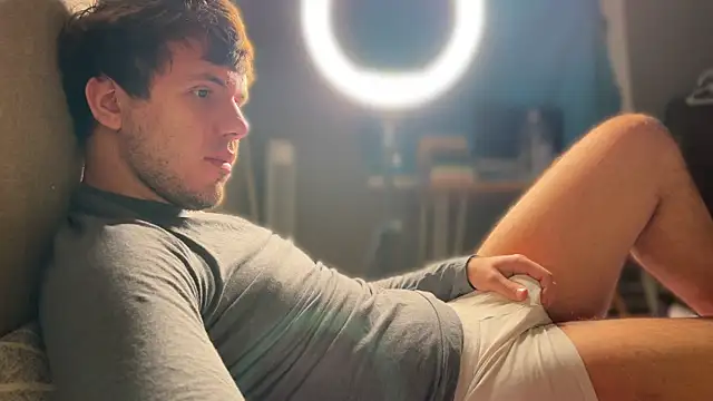 mynameischris online show from November 2, 8:17 am