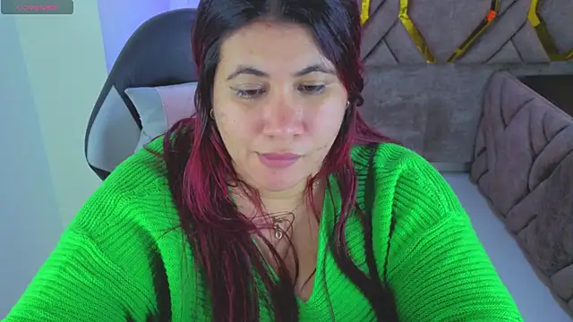 Addyy 02 online show from December 14, 2:33 pm