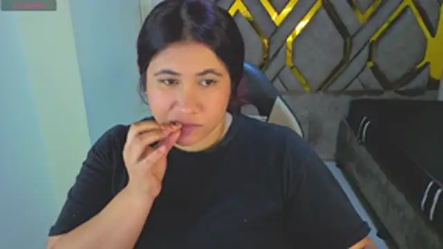 Snapshot of Addyy_02 chatting on January 17, 2:05 am Addyy 02 online show from January 17, 2:05 am