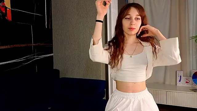 Snapshot of kitsun_ne chatting on February 13, 5:36 am kitsun ne online show from February 13, 5:36 am