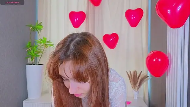 Snapshot of kitsun_ne chatting on February 14, 6:21 am kitsun ne online show from February 14, 6:21 am