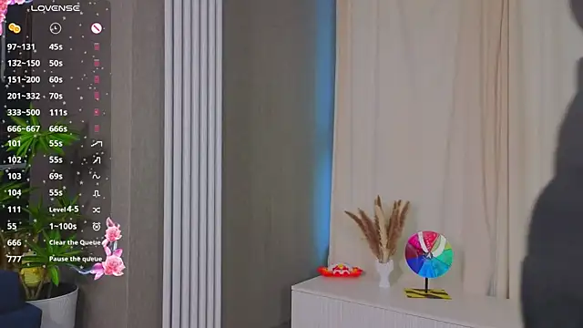 Snapshot of kitsun_ne chatting on February 26, 5:39 am kitsun ne online show from February 26, 5:39 am