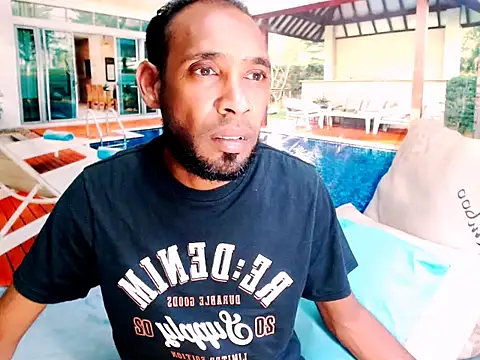 Snapshot of IndianMagicMike chatting on January 7, 1:24 pm IndianMagicMike online show from January 7, 1:24 pm