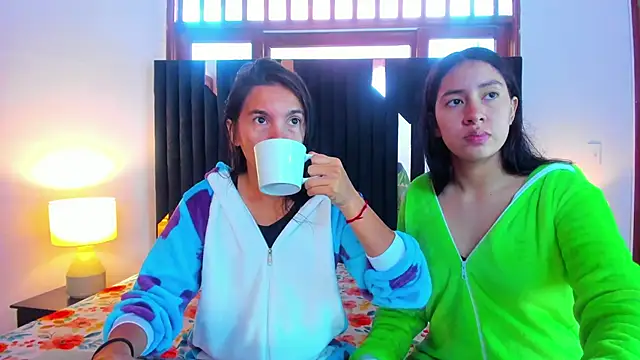 Sofy and Mia online show from October 18, 12:50 pm