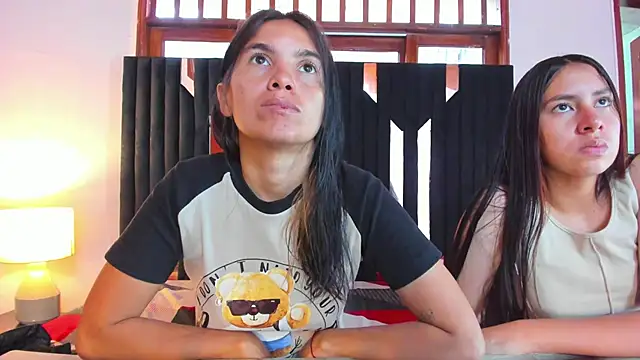 Sofy and Mia online show from October 29, 12:18 pm